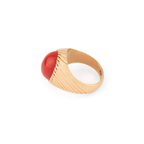 Bague 58 Bague chevalière cabochon corail en or jaune 14k 58 Facettes 1