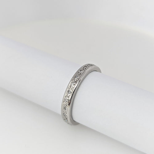Bague 53 Alliance en or blanc 18 carats et diamants 58 Facettes 24507