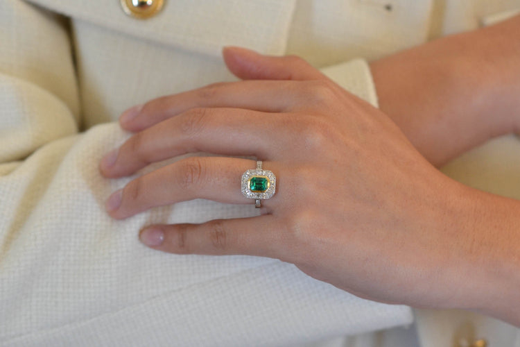 Bague 54 Bague en platine et or jaune avec émeraude et diamants 58 Facettes 25021 25161