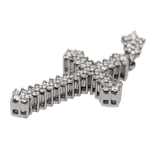 Pendentif Pendentif croix en or blanc 18 carats et diamants 58 Facettes 2505463CN