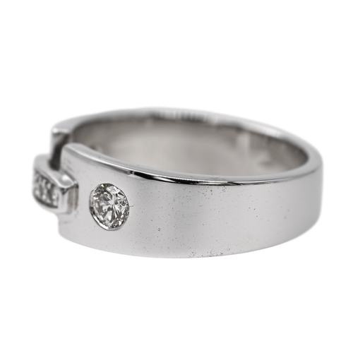 Bague 47 Bague Or blanc Diamant 58 Facettes 2527582CN