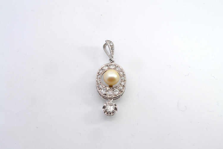 Pendentif Pendentif ancien en platine avec diamants et perle 58 Facettes 25288