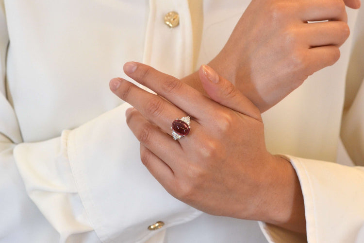 Bague 53 Bague en or blanc avec tourmaline cabochon et diamants 58 Facettes 25428 25449