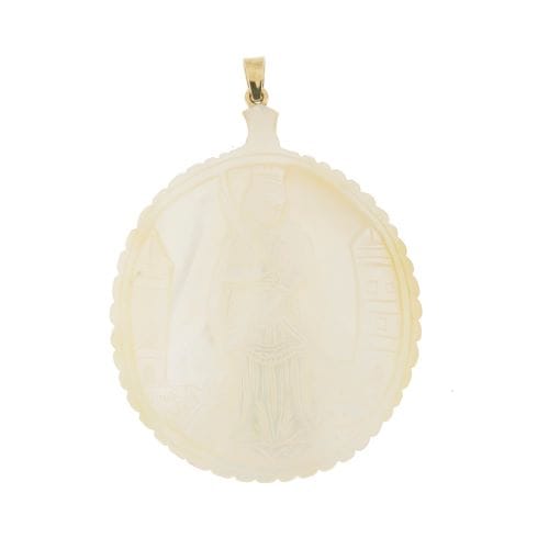 Pendentif Pendentif rond en nacre sculptée et or jaune 18 ct 58 Facettes 25488-1