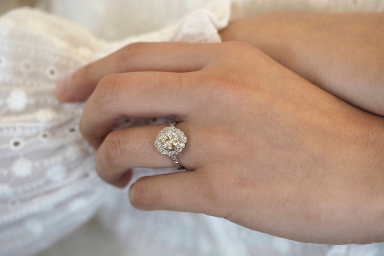 Bague 54 Bague vintage en platine avec diamants 1,06 ct 58 Facettes 25713 25489