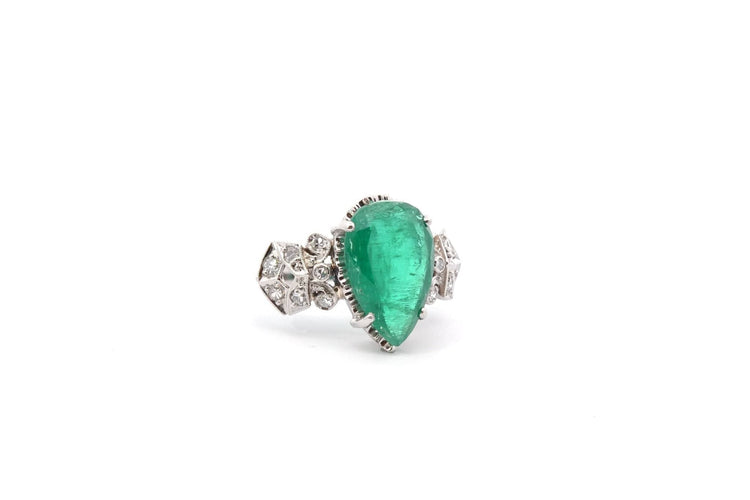 Bague 51 Bague vintage en platine avec émeraude poire et diamants 58 Facettes 26128