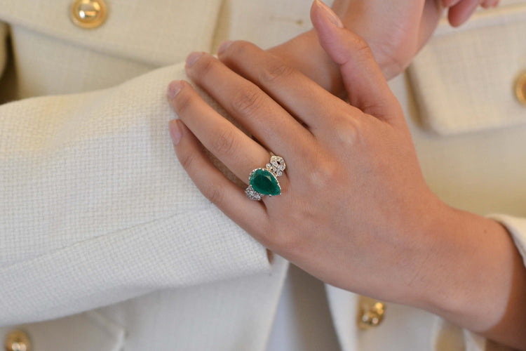 Bague 51 Bague vintage en platine avec émeraude poire et diamants 58 Facettes 26128
