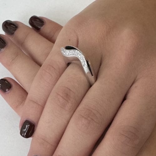Bague 56 Bague vague en or blanc 18 carats et diamants 58 Facettes 26314