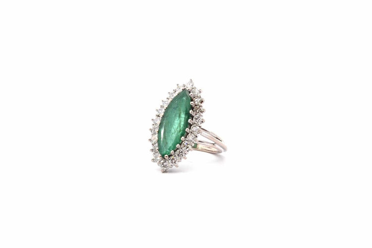 Bague 49 Bague vintage émeraude et diamants en or blanc 18k 58 Facettes 26383