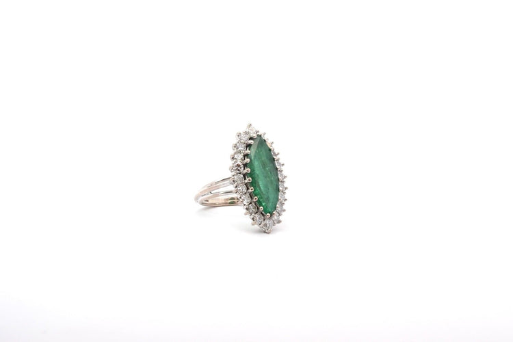 Bague 49 Bague vintage émeraude et diamants en or blanc 18k 58 Facettes 26383