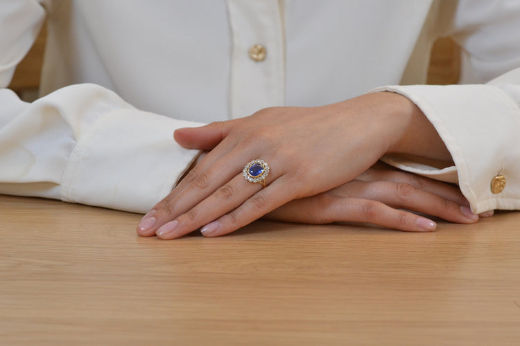 Bague 53 Bague style vintage en platine et or 18k, saphir 3,40 ct et diamants 58 Facettes 26609-26691