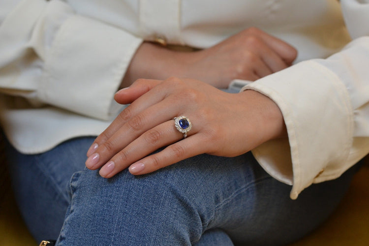 Bague 52 Bague vintage en platine saphir de Ceylan 2,83 ct et diamants 58 Facettes 26683-26824
