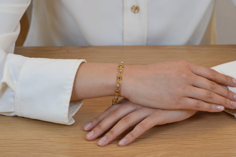 Bracelet Bracelet 1900 en or 18k avec rubis et diamants 58 Facettes 26718