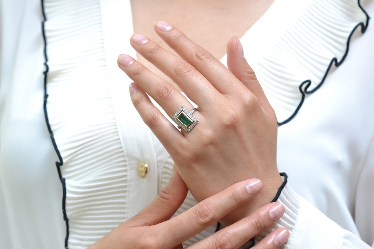 Bague 53 Bague Art déco en platine et or 18k, émeraude et diamants 58 Facettes 26868-26630