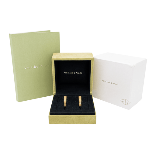 Boucles d'oreilles Van Cleef & Arpels Perlée - Boucles d’oreilles créoles en or jaune et diamants 58 Facettes 2699805CN