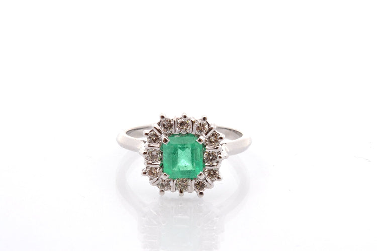 Bague 52 Bague vintage émeraude 0,75 ct et 12 diamants en or 18k 58 Facettes 27102