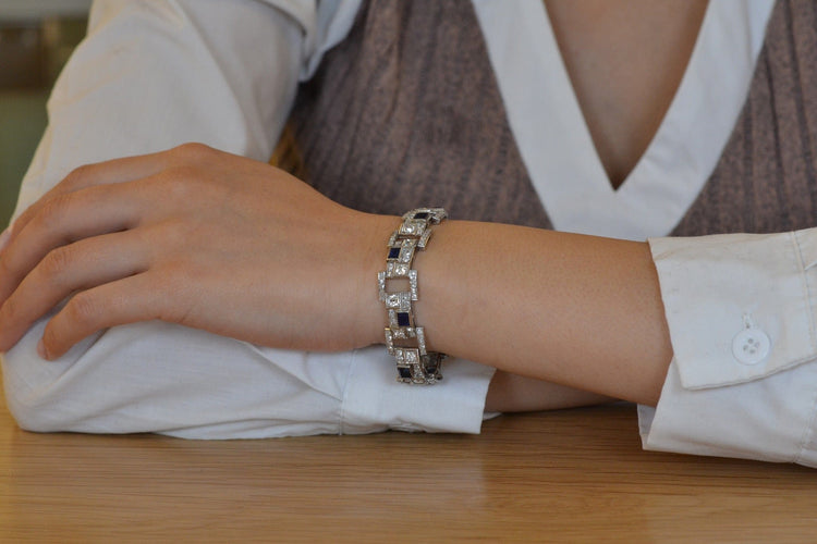 Bracelet Bracelet Art déco en platine, diamants et saphirs 58 Facettes 27239