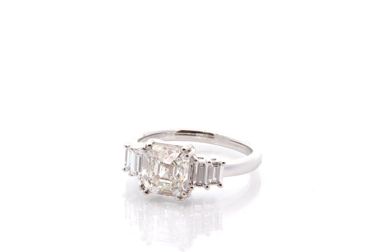 Bague 53 Bague en platine avec diamant 2,14 ct et diamants 58 Facettes 27265-27376