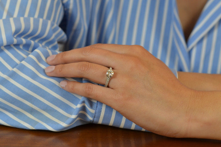 Bague 53 Bague en platine avec diamant 1,23 ct et diamants 58 Facettes 27268-27373