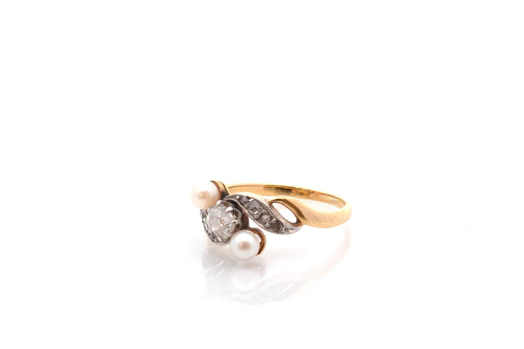 Bague 54 Bague ancienne en or 18k avec perles de culture et diamants 58 Facettes 27309