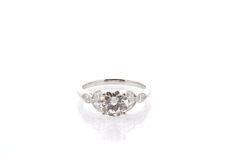 Bague 53 Bague diamant 1,37 ct F/VS1 en platine 58 Facettes 27332-27377