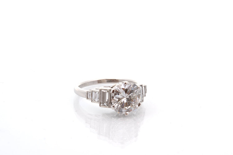 Bague 53 Bague en platine avec diamant 2,55 ct et diamants baguette 58 Facettes 27343B-27440