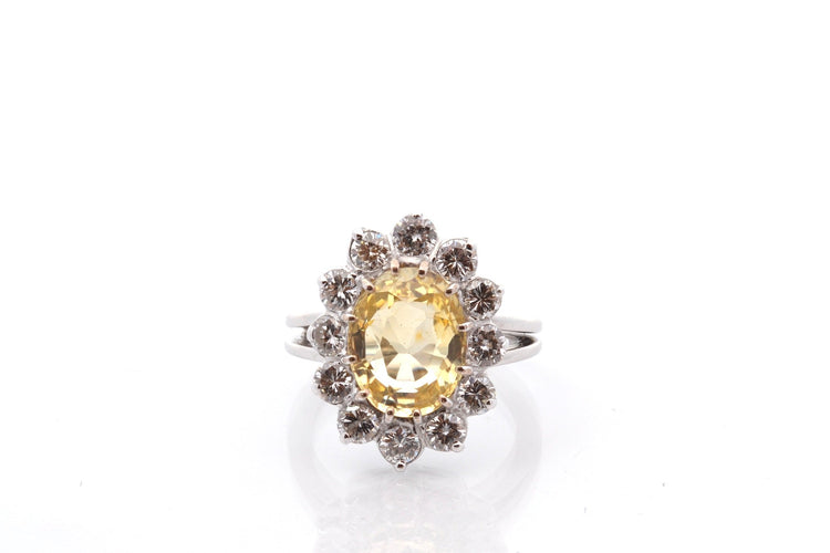 Bague 50.5 Bague en or 18k avec saphir jaune 4,68 ct et diamants 58 Facettes 27550-27181