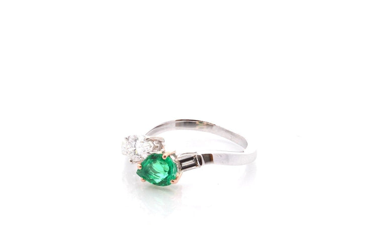 Bague 54 Bague émeraude et diamants en or 18 carats 58 Facettes 27554