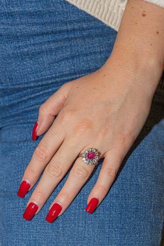 Bague 51 Bague marguerite en or blanc 18 carats et platine rubis et diamants 58 Facettes 2830634CN