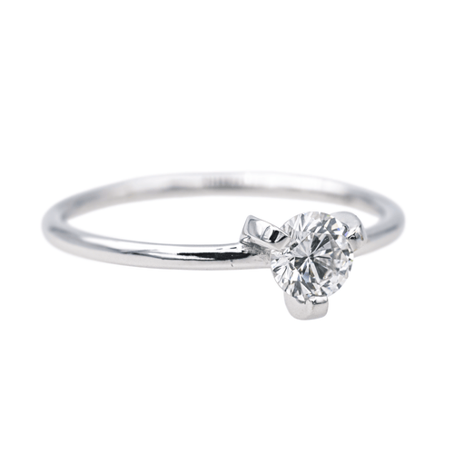 Bague 52 Bague solitaire en or blanc 18 carats et diamant taille brillant 58 Facettes 2854068CN