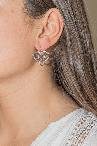 Boucles d'oreilles O.J. Perrin - Boucles d'oreilles cœur en or blanc avec diamants 58 Facettes 2914859CN