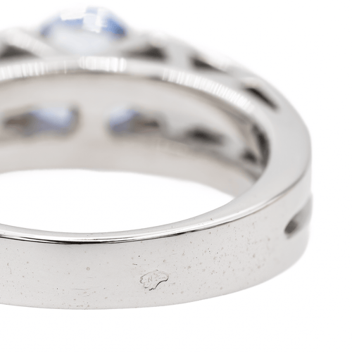 Bague 51 Bague solitaire en or blanc avec saphir et diamants 58 Facettes 2975753CN