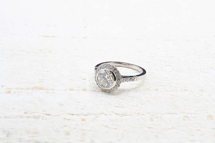 Bague 56 Bague en platine avec diamant 1,57 ct et pavage de diamants 58 Facettes 22726 / 22717