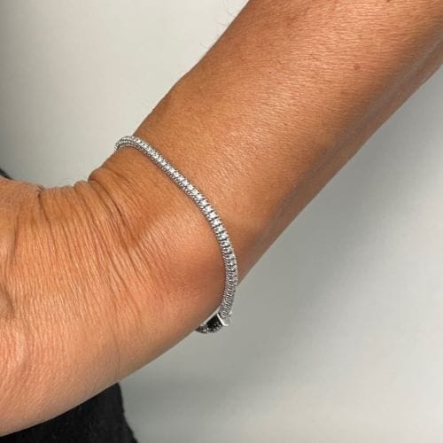 Bracelet Bracelet tennis - Bracelet en or blanc 18 kt et diamants 58 Facettes 30427