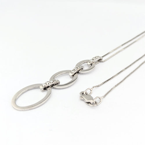 Collier Collier en or blanc 18 carats et diamants 58 Facettes 30441