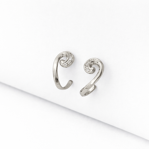 Boucles d'oreilles Boucles d’oreilles en or blanc 18 carats et diamants 58 Facettes 30466