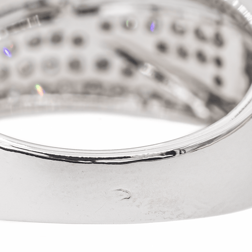Bague 60 Guy Laroche - Bague pavée de diamants en or blanc 18 carats 58 Facettes 3054199CN