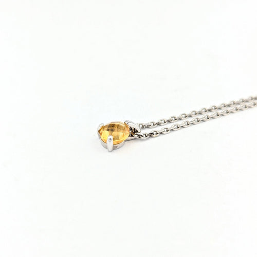 https://18carats.fr/wp-content/uploads/2024/10/30824-30838-Collier-or-blanc-et-topaze-scaled.jpg