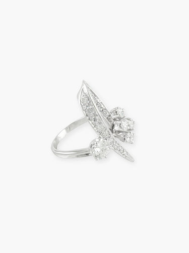 Bague 54.5 Bague « Ruban » ajourée pavée en or blanc 18 carats et diamants 58 Facettes 120042