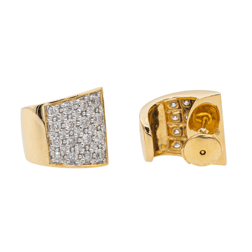 Boucles d'oreilles Boucles d'oreilles puces pavées de diamants en or jaune 18 carats 58 Facettes 3130840CN