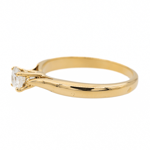 Bague 50 Bague solitaire en or jaune 18 carats avec diamant brillant 0,31 ct 58 Facettes 3172811RV