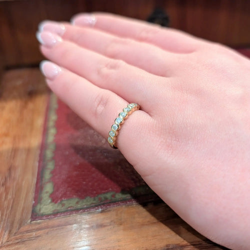 Bague 53 Demi-alliance en or jaune 18 carats et diamants 58 Facettes 31881