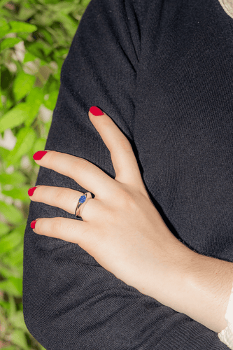 Bague 51 Piaget - Bague en or blanc avec saphir ovale et diamant 58 Facettes 3230367CN