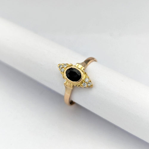 Bague 53 Bague marquise en or jaune 18 carats, saphir et diamants 58 Facettes 32638