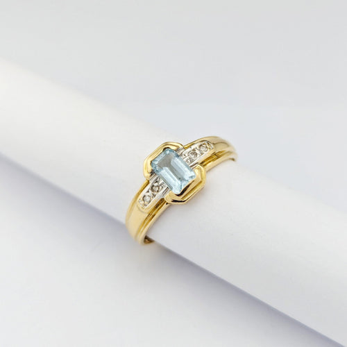 Bague 57 Bague en or jaune 18 carats avec aigue-marine et diamants 58 Facettes 32640