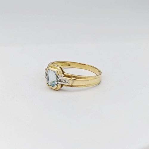 Bague 57 Bague en or jaune 18 carats avec aigue-marine et diamants 58 Facettes 32640