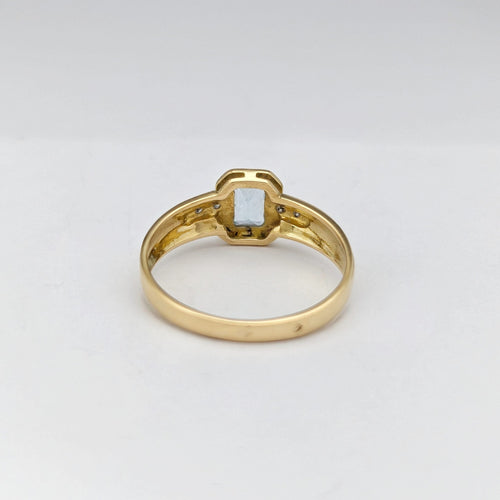 Bague 57 Bague en or jaune 18 carats avec aigue-marine et diamants 58 Facettes 32640