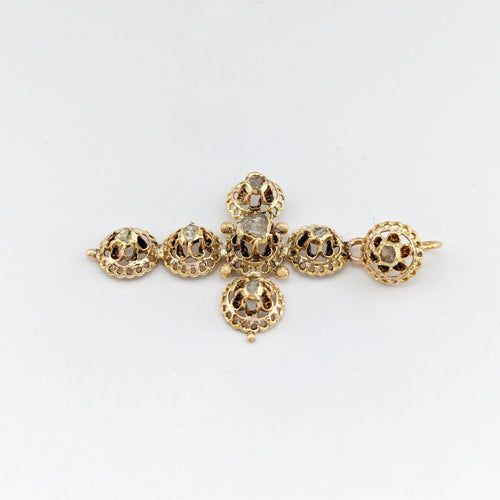 Pendentif Pendentif croix en or jaune 18 carats et diamants 58 Facettes 32666