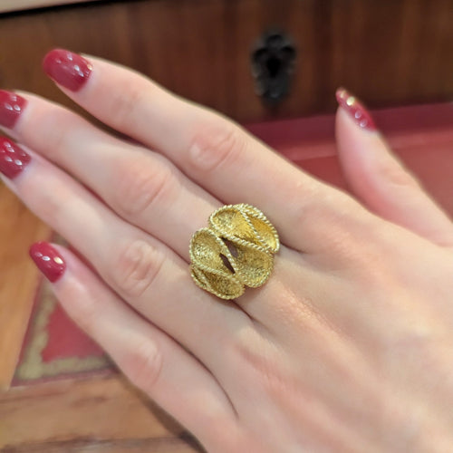 Bague 54 Bague motif corde ondulante en or jaune 18 carats 58 Facettes 32695
