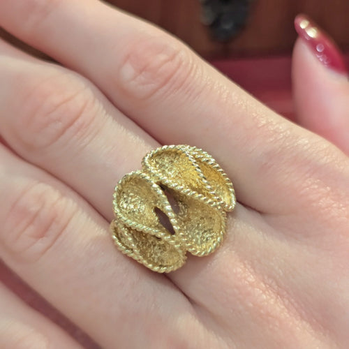 Bague 54 Bague motif corde ondulante en or jaune 18 carats 58 Facettes 32695